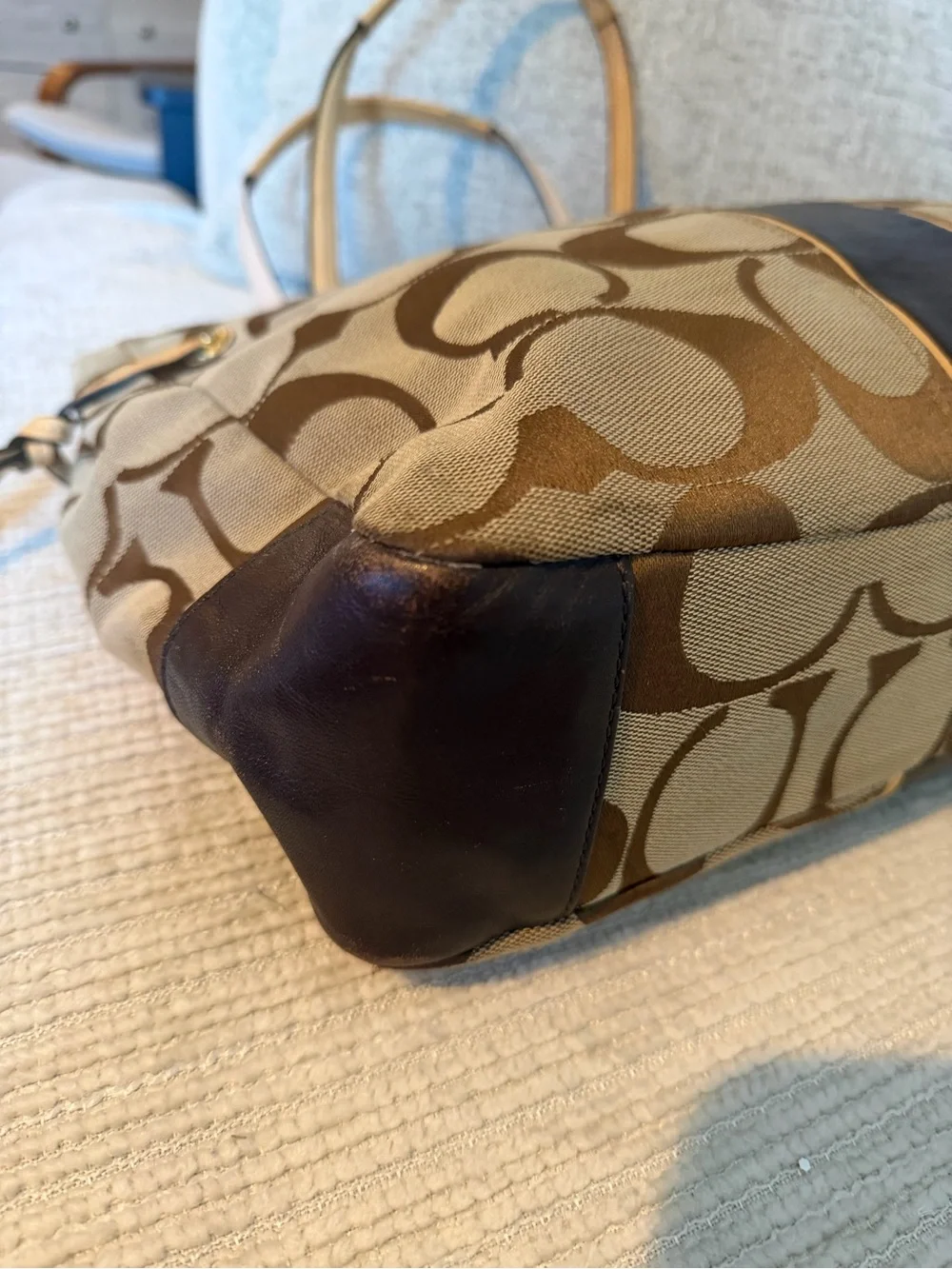 Coach Kelsey Sig Canvas Tote & Hamptons Sig Wallet 11x15 - Picture 5 of 16